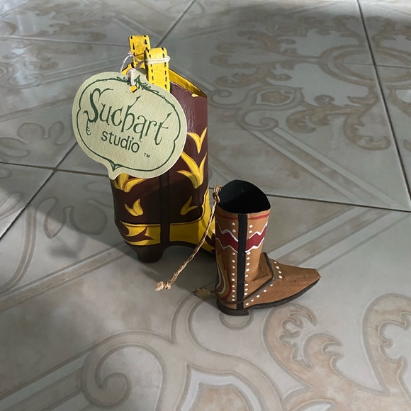 New Adorable Cowboy Boot Decoration Bundle! - Picture 1 of 5
